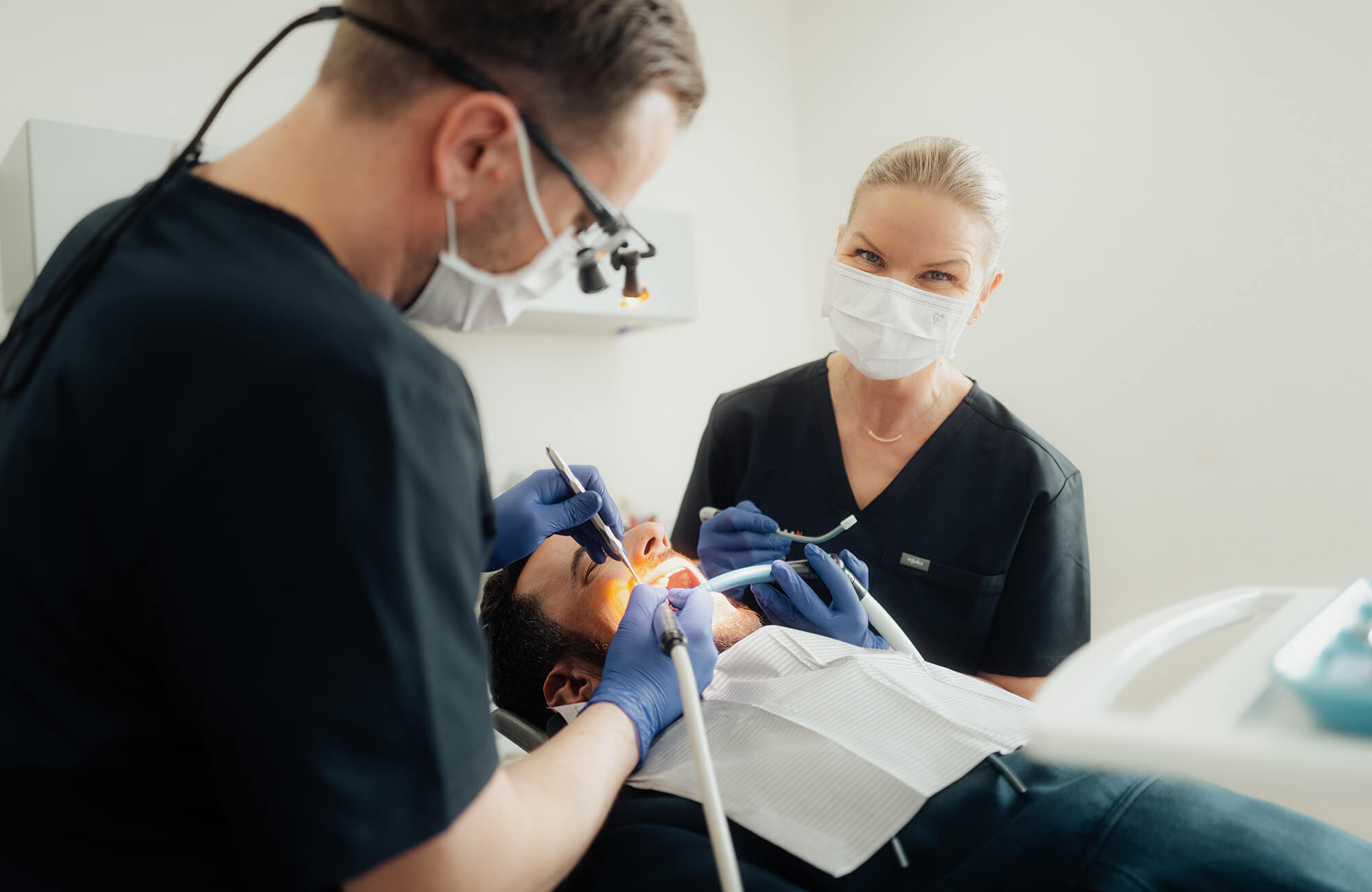 Minimalinvasive Füllungen bei Zahnarzt am Herrenteich
